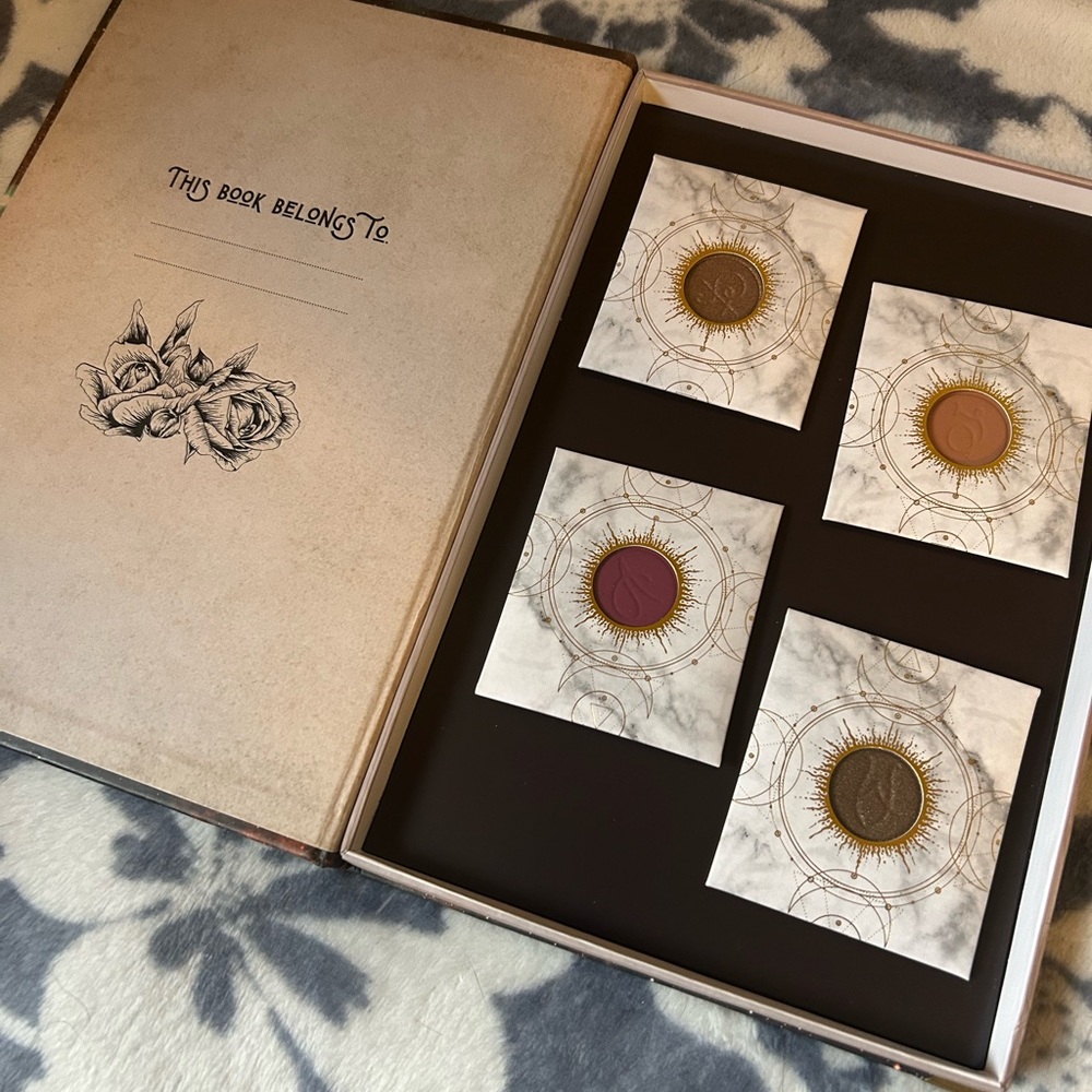 Siara Martin Beauty eye shadow & book of spells
